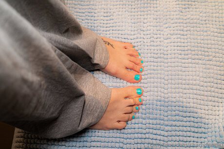 Charlyfeet90 sexy actress image