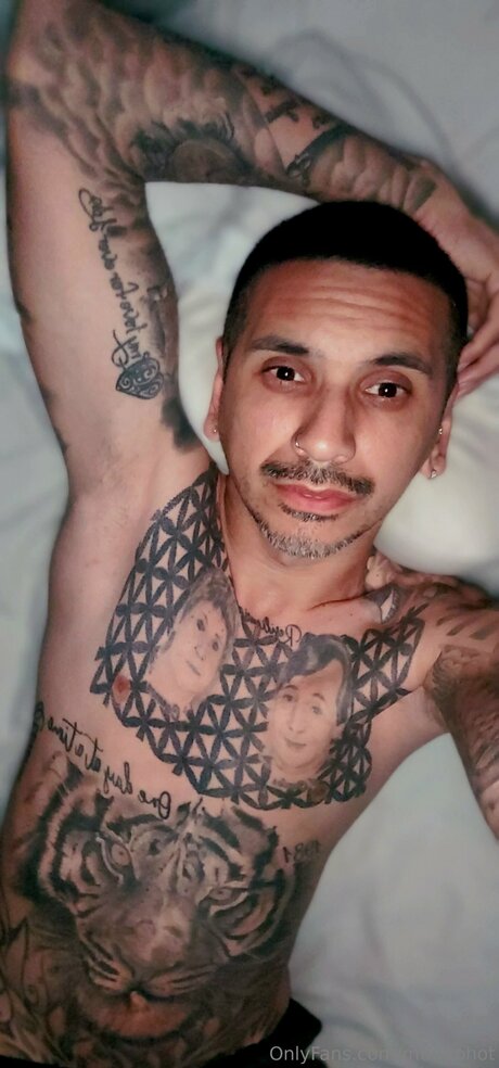 Muditohot model nude archive