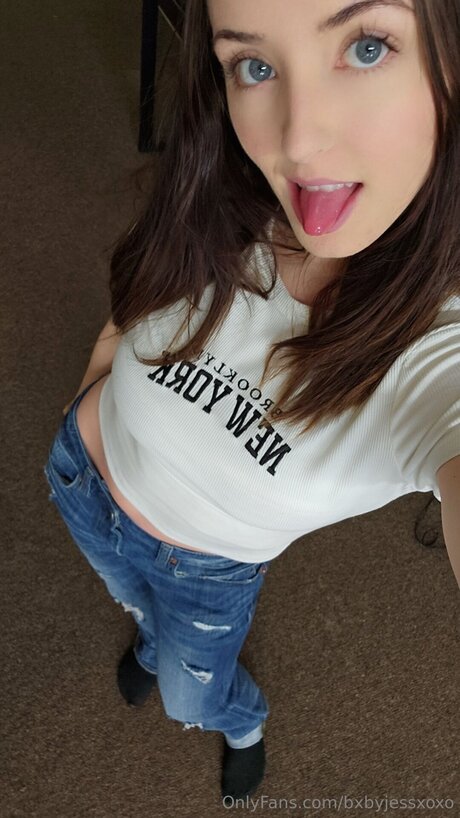 Bxbyjessxoxo pornstar nude pic
