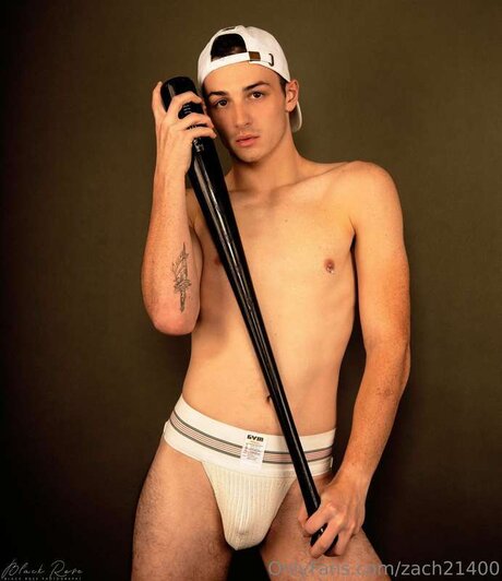 Zach21400 model photo