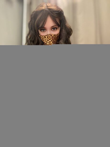 Secret Lisa exclusive model images