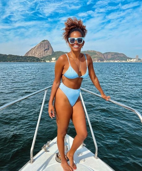 Jeniffer Nascimento pretty star gallery