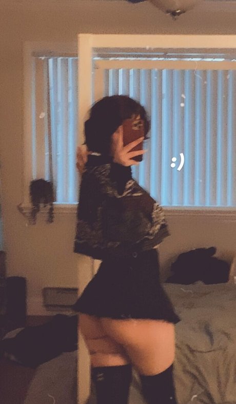 Ltlyata beautiful pornstar pics