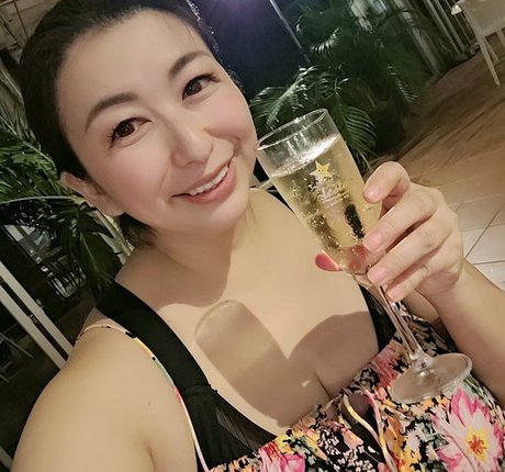 Yukari Orihara nude pornstar image