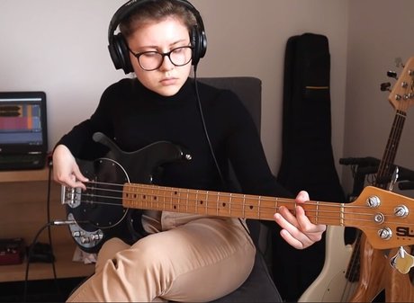 juliaplaysgroove model sex picture