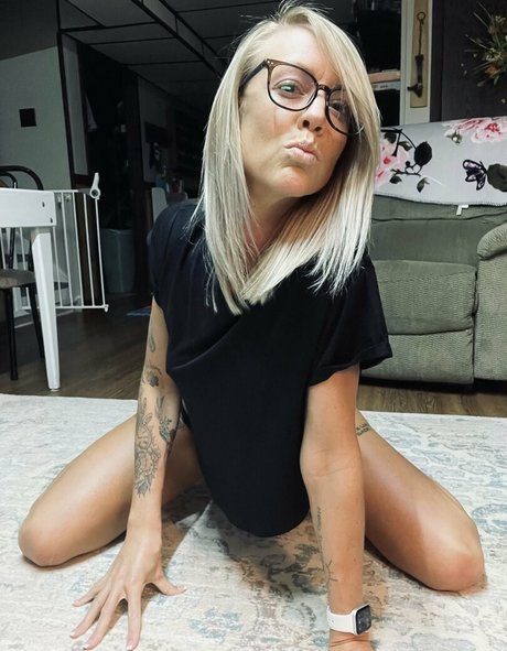 chart92 pornstar pretty photo