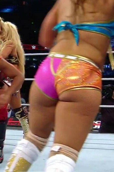 Mickie James star sexy images