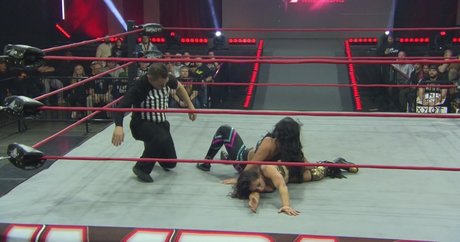 Mickie James star pretty photos