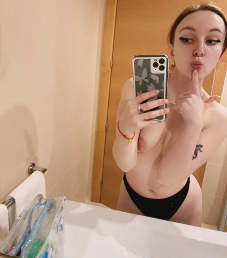 hioshicos adult actress archive