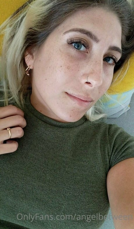 angelbetween exclusive pornstar pic