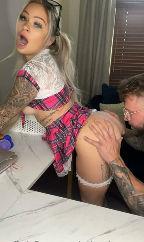 shemale fucks girl onlyfans free sex photos