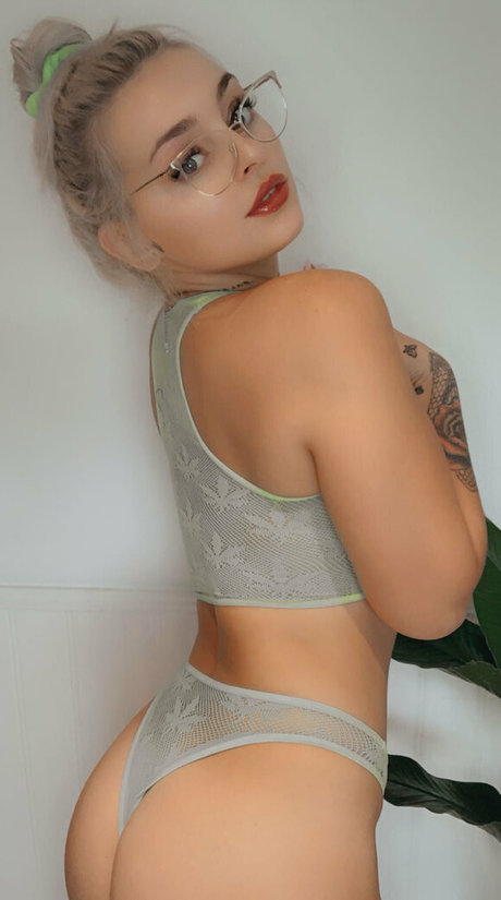 hopecums art actress image