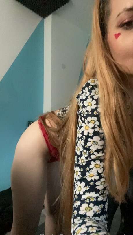 Ascolu NFT star pornographic gallery