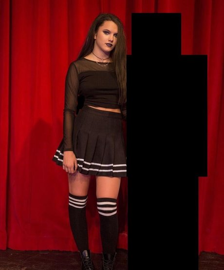 Chloe East star free photo