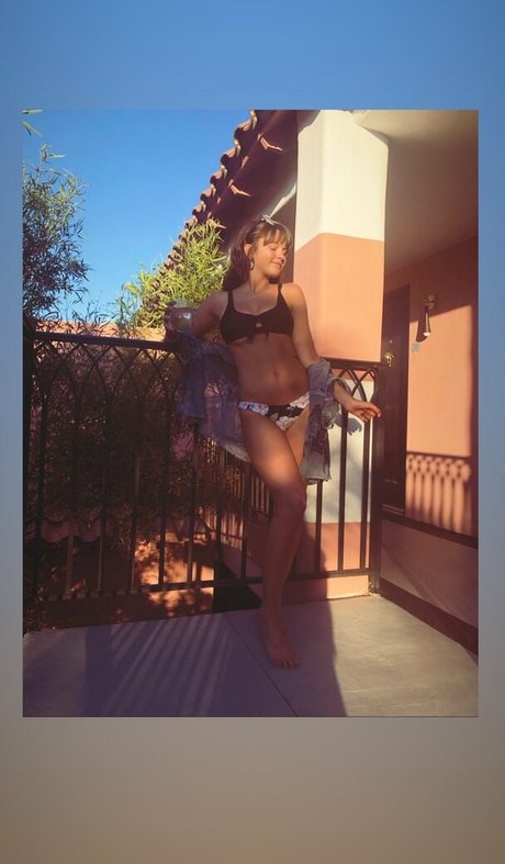Chloe East top pornstar picture