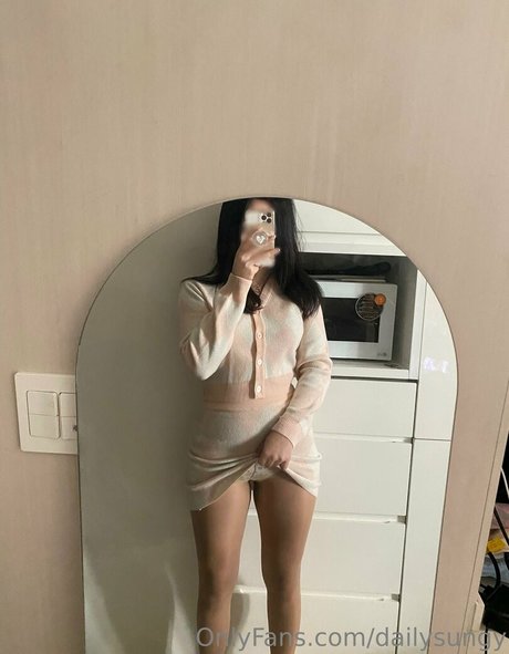 dailysungy model sex pictures