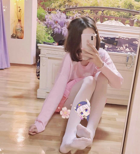 Weeloli Seiichiki nude star photos