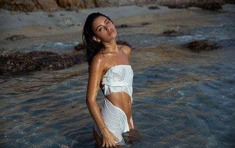 Carla Guetta pretty model image