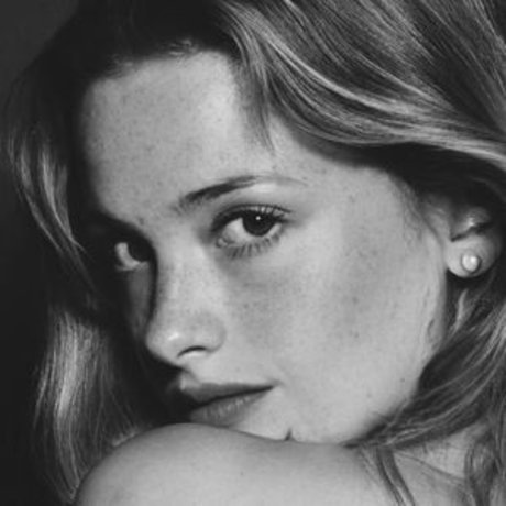 Camille Yolaine nude model image