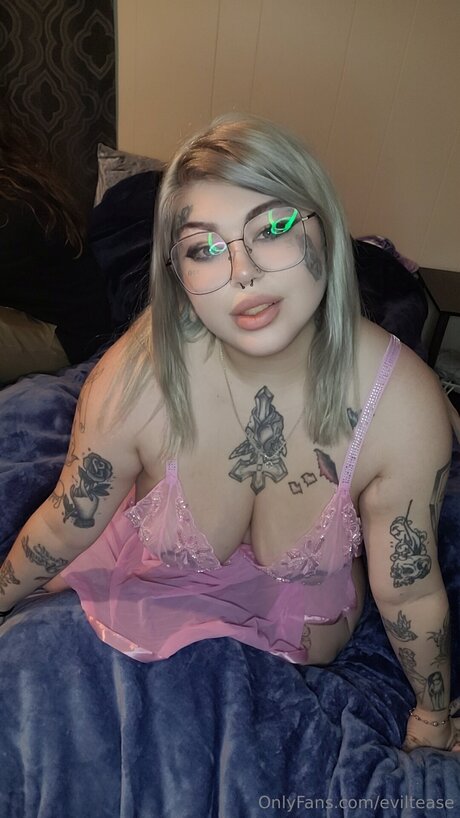 Eviltease sex star image