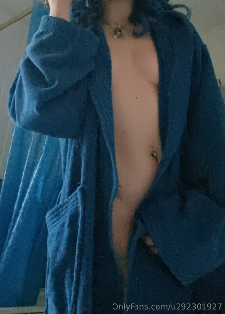 U292301927 star nudes photo