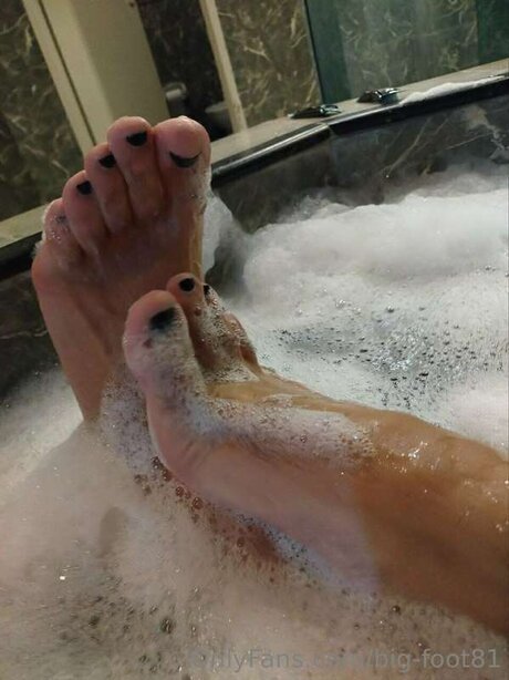 Big Foot81 exclusive pornstar pics