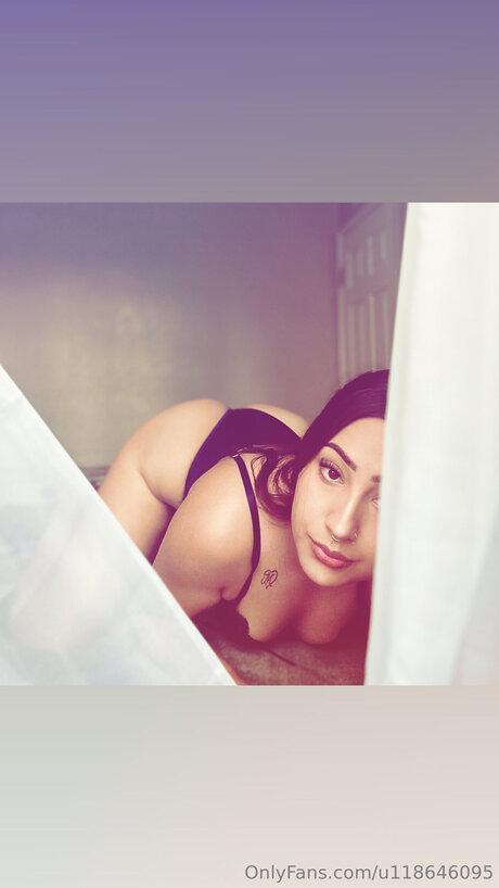 U118646095 sex model img