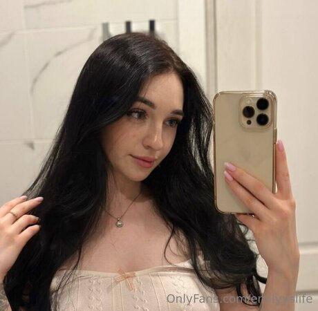 Emilyyslife hot pornstar archive