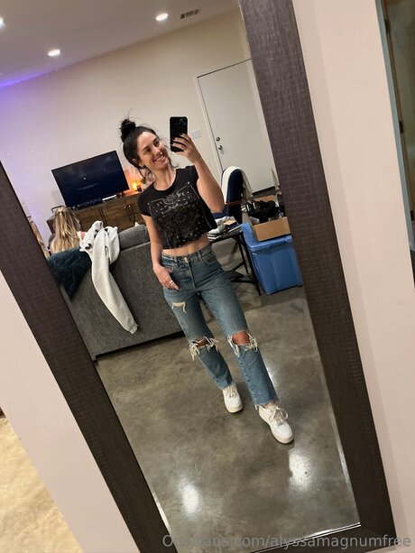 Alyssamagnumfree nude pornstar photos