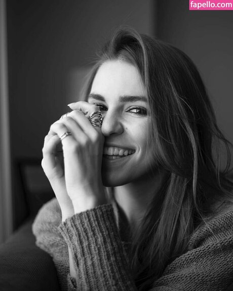 Amymarie Gaertner star top images