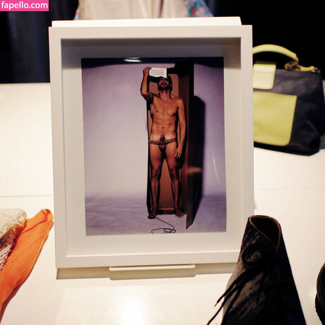 VikiSecret star nudes picture