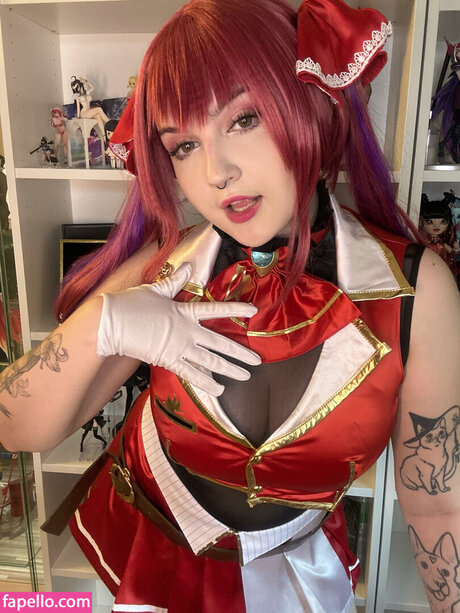 Fuyumuju sexy model picture