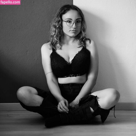 Oryvllmiee model perfect photo