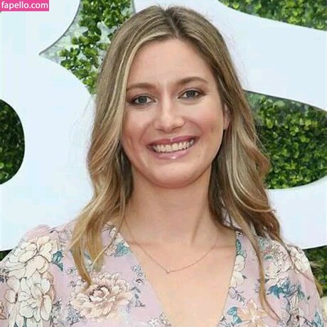 Zoe Perry pornstar hd gallery
