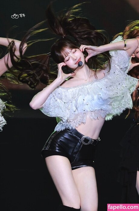 Hong Eunchae  model beautiful photos