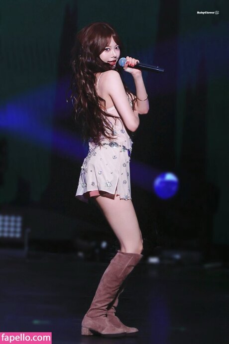 Hong Eunchae  star pornographic photo