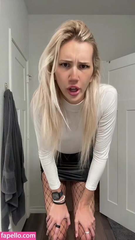 Amazon Allie exclusive model photos