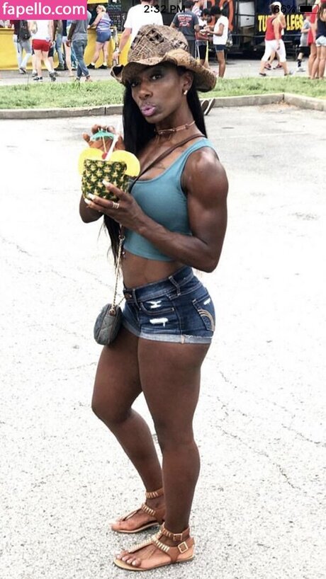 Toronica Jenkins beautiful star pictures