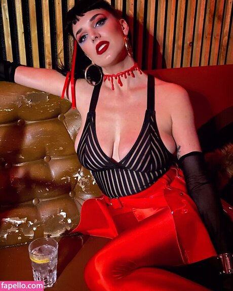 Megan Louise exclusive actress pic