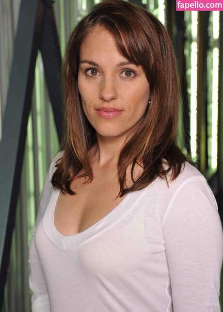 Amy Jo Johnson best star galleries