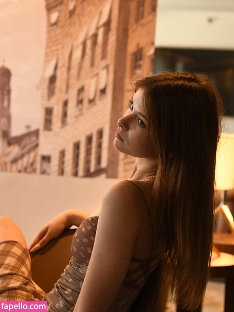 Ljinzer model nude photos