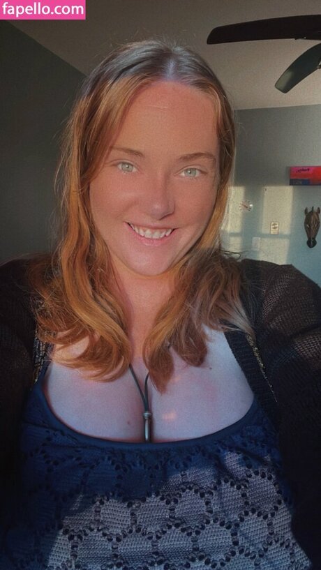 Katie Moran star sexy picture