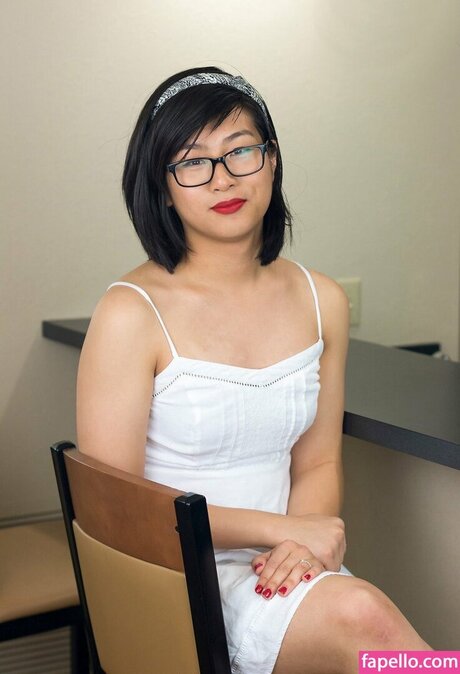 skinny asian teen onlyfans top photo