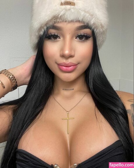 Esmeralda Arango top profile image