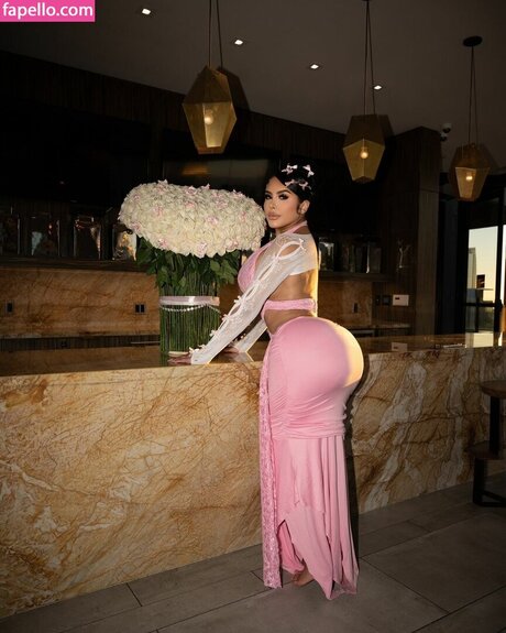 thekatmichelee naked star picture
