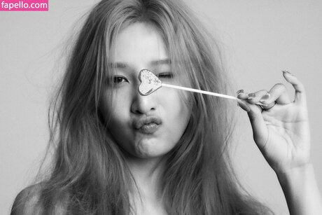 Park Soo young star pretty pics