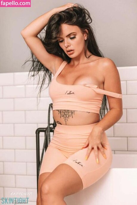 Sophie Cunningham star hot image