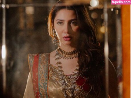 Mahira Khan naked pornstar img