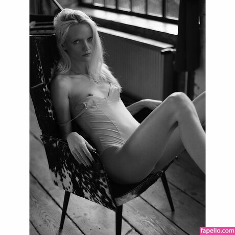 Karina Vasilishin star hot picture