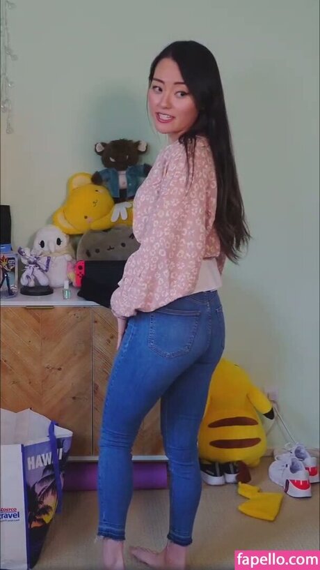 PotasticPanda sexy model picture